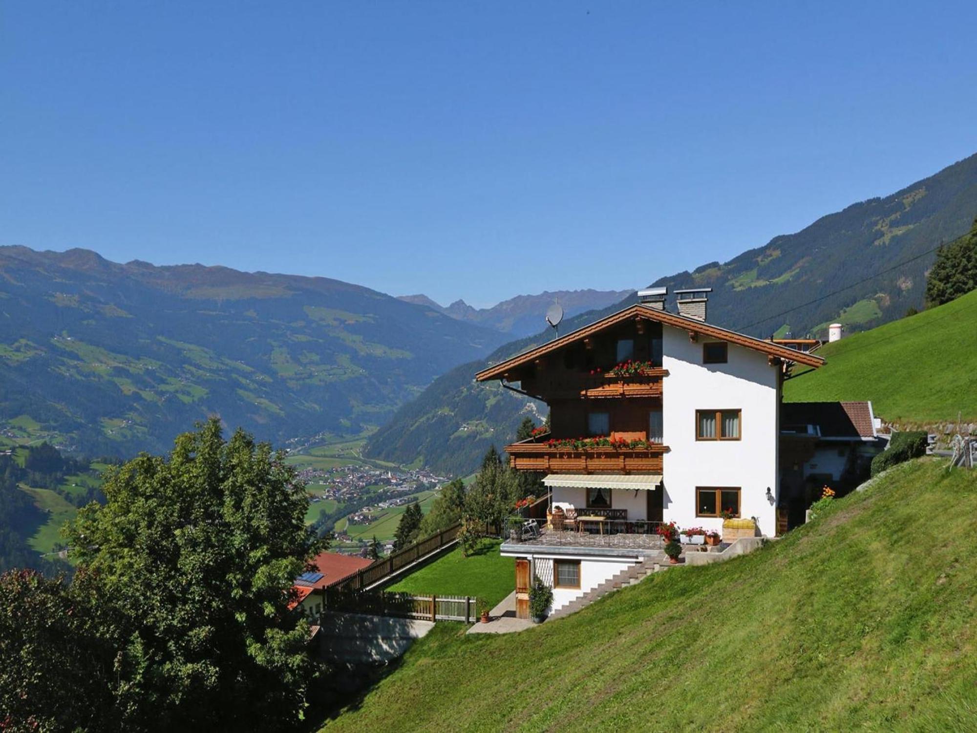 Apartment In Hippach Im Zillertal In The Mountains Muhlen  Екстериор снимка
