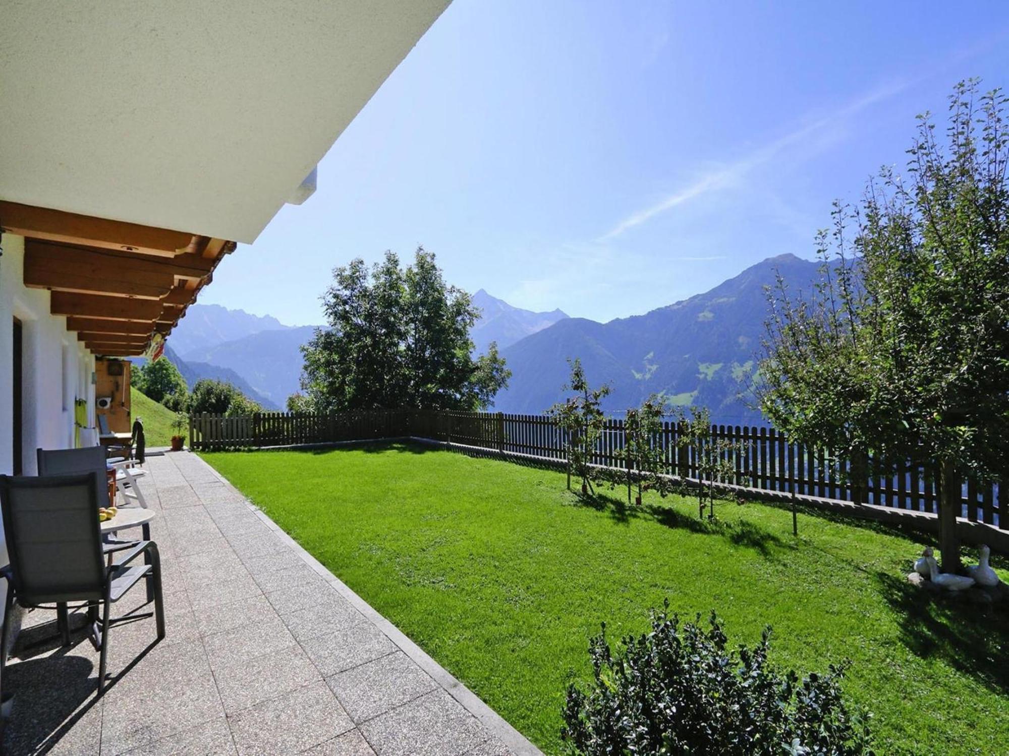 Apartment In Hippach Im Zillertal In The Mountains Muhlen  Екстериор снимка